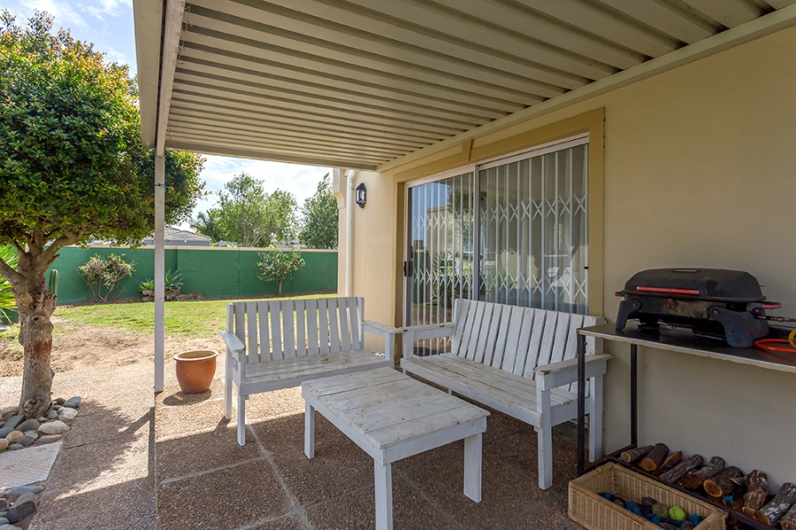 To Let 3 Bedroom Property for Rent in Sunningdale Western Cape